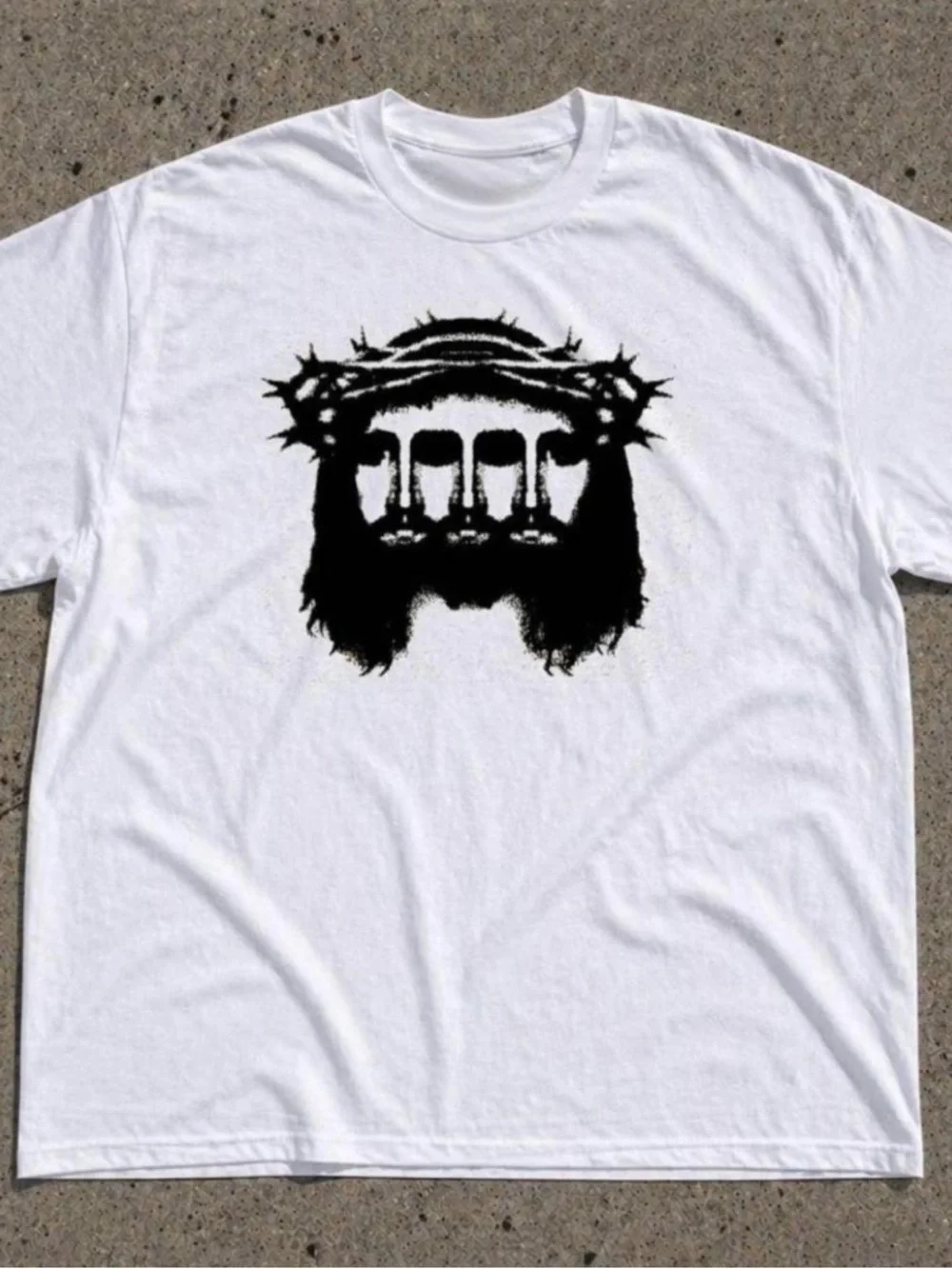 Street style Thorn Crown Face T-shirt